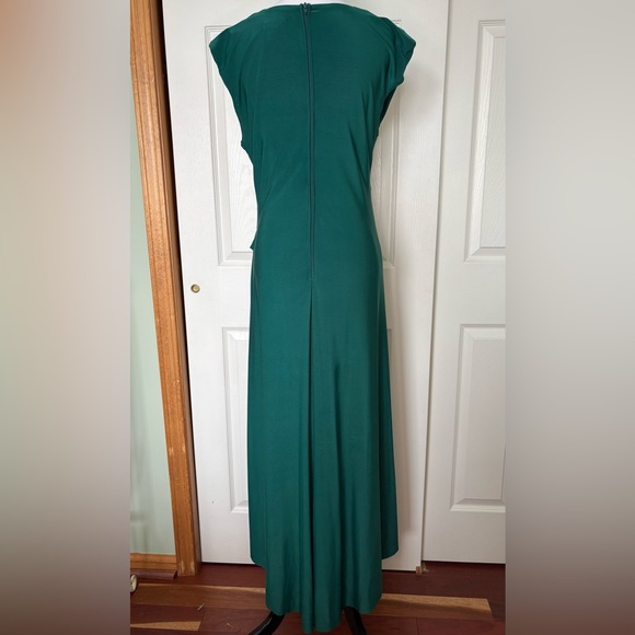 Premier Green Dress - Picture 3 of 4